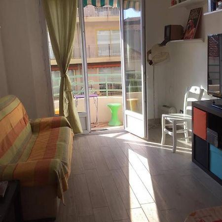 Grand F2 60Mq Centre Antibes, Proche Plages, Commerces, 2 Balcons, Parking, Train, Bus, Deco Vintage, Pet Friendly, Ideal Famille Ou 1-2 Couples ภายนอก รูปภาพ