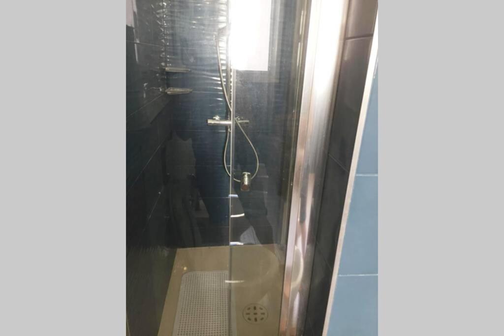 Grand F2 60Mq Centre Antibes, Proche Plages, Commerces, 2 Balcons, Parking, Train, Bus, Deco Vintage, Pet Friendly, Ideal Famille Ou 1-2 Couples ภายนอก รูปภาพ