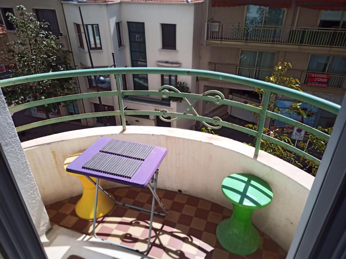 Grand F2 60Mq Centre Antibes, Proche Plages, Commerces, 2 Balcons, Parking, Train, Bus, Deco Vintage, Pet Friendly, Ideal Famille Ou 1-2 Couples ภายนอก รูปภาพ