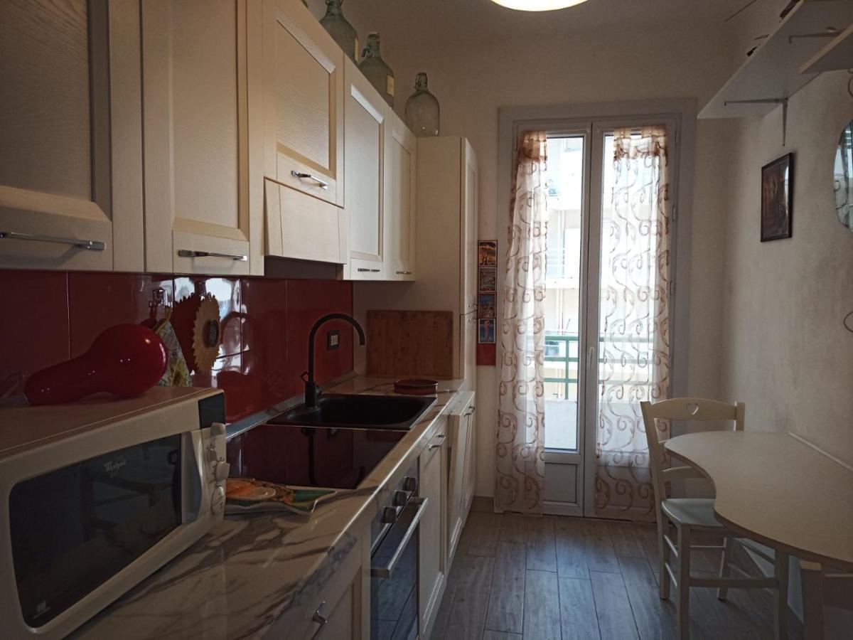 Grand F2 60Mq Centre Antibes, Proche Plages, Commerces, 2 Balcons, Parking, Train, Bus, Deco Vintage, Pet Friendly, Ideal Famille Ou 1-2 Couples ภายนอก รูปภาพ