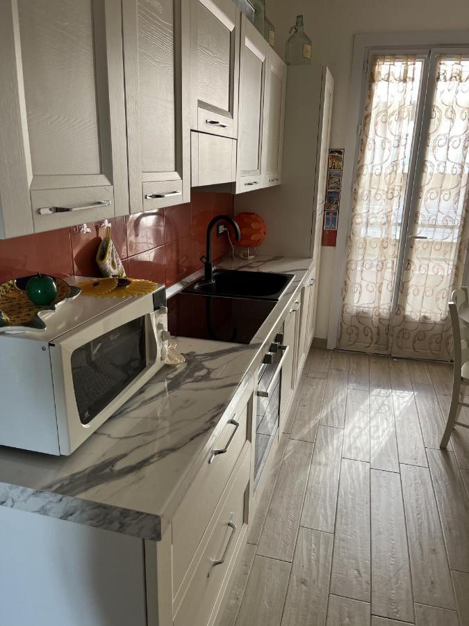 Grand F2 60Mq Centre Antibes, Proche Plages, Commerces, 2 Balcons, Parking, Train, Bus, Deco Vintage, Pet Friendly, Ideal Famille Ou 1-2 Couples ภายนอก รูปภาพ
