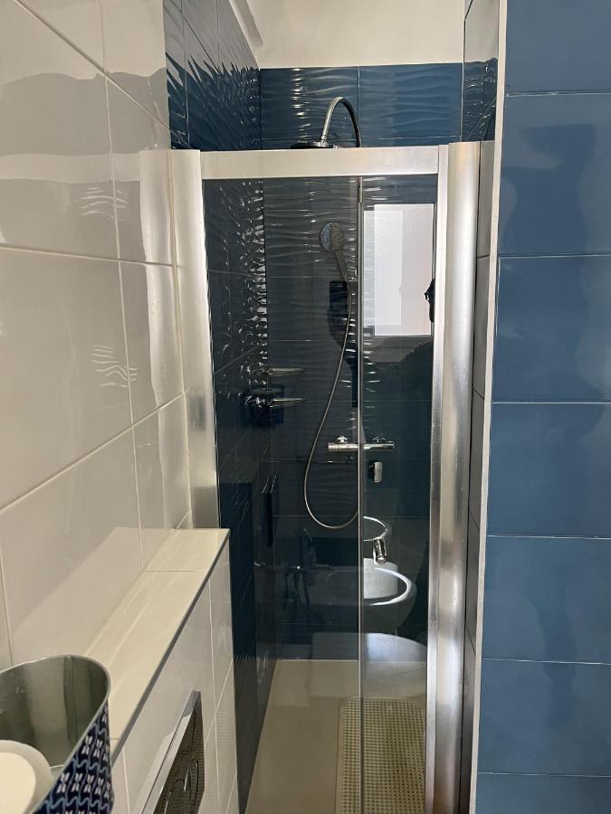 Grand F2 60Mq Centre Antibes, Proche Plages, Commerces, 2 Balcons, Parking, Train, Bus, Deco Vintage, Pet Friendly, Ideal Famille Ou 1-2 Couples ภายนอก รูปภาพ