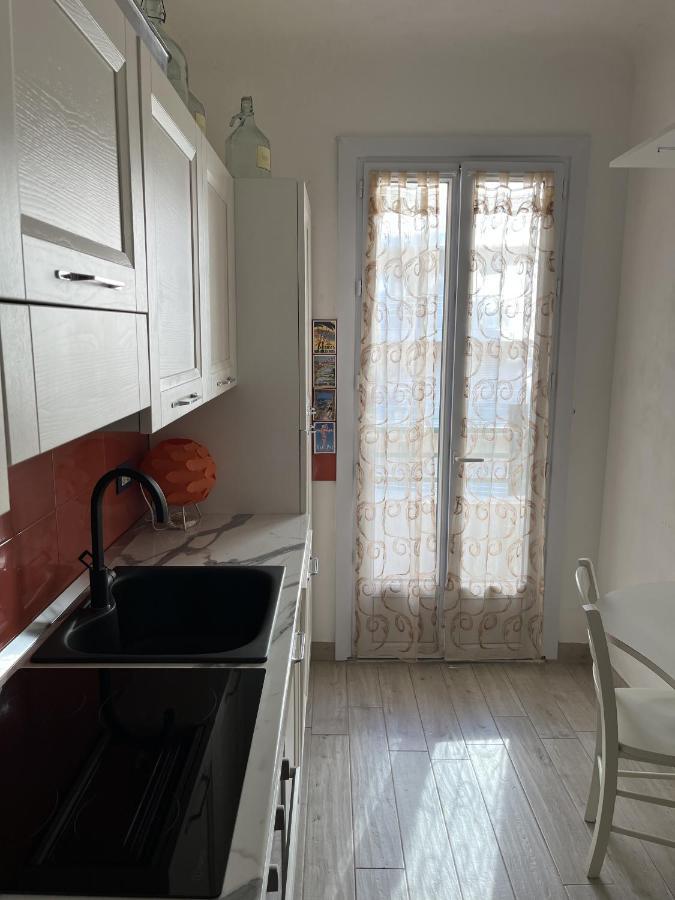 Grand F2 60Mq Centre Antibes, Proche Plages, Commerces, 2 Balcons, Parking, Train, Bus, Deco Vintage, Pet Friendly, Ideal Famille Ou 1-2 Couples ภายนอก รูปภาพ