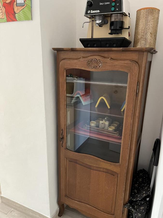 Grand F2 60Mq Centre Antibes, Proche Plages, Commerces, 2 Balcons, Parking, Train, Bus, Deco Vintage, Pet Friendly, Ideal Famille Ou 1-2 Couples ภายนอก รูปภาพ