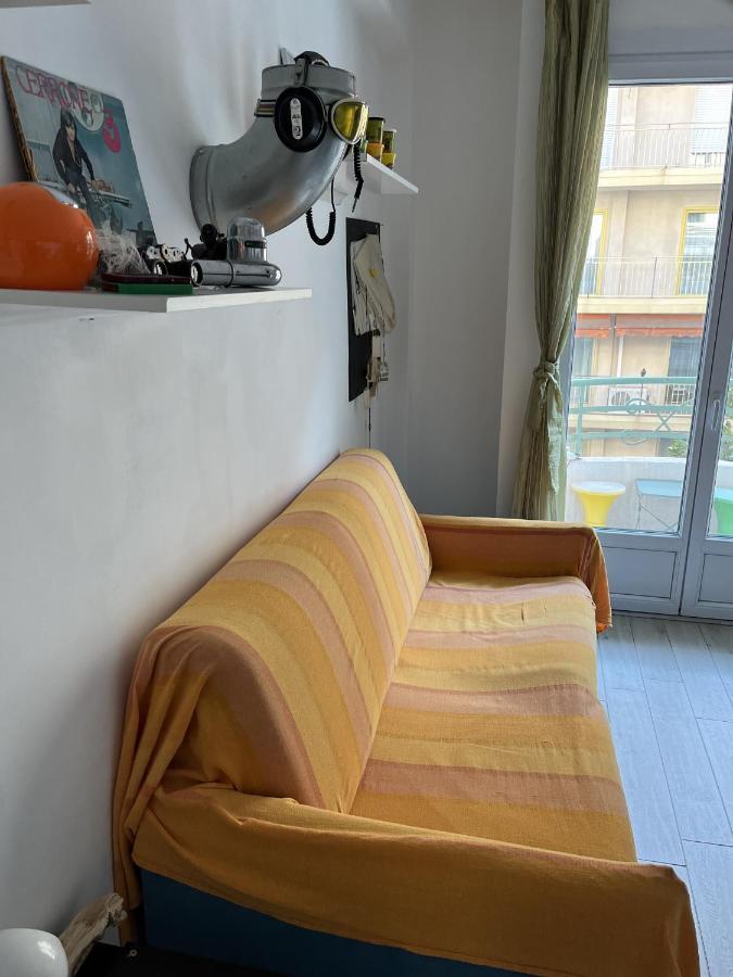 Grand F2 60Mq Centre Antibes, Proche Plages, Commerces, 2 Balcons, Parking, Train, Bus, Deco Vintage, Pet Friendly, Ideal Famille Ou 1-2 Couples ภายนอก รูปภาพ